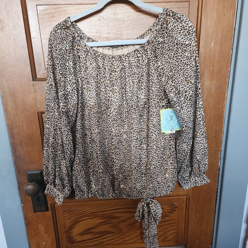 NWT CeCe Leopard Print Blouse